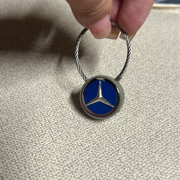 Mercedes Benz Silver Keychain NWOT - Picture 3 of 5
